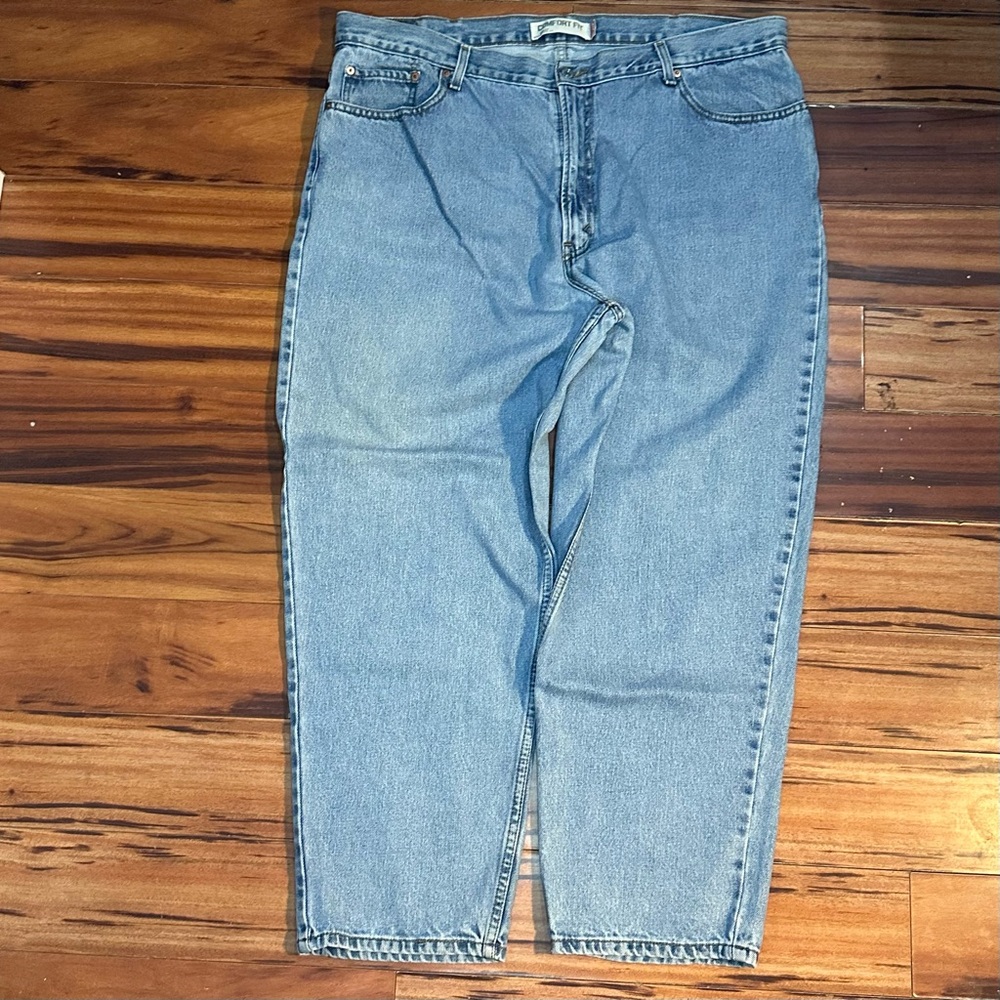 Levi's Light Blue Relaxed Fit Men's Jeans